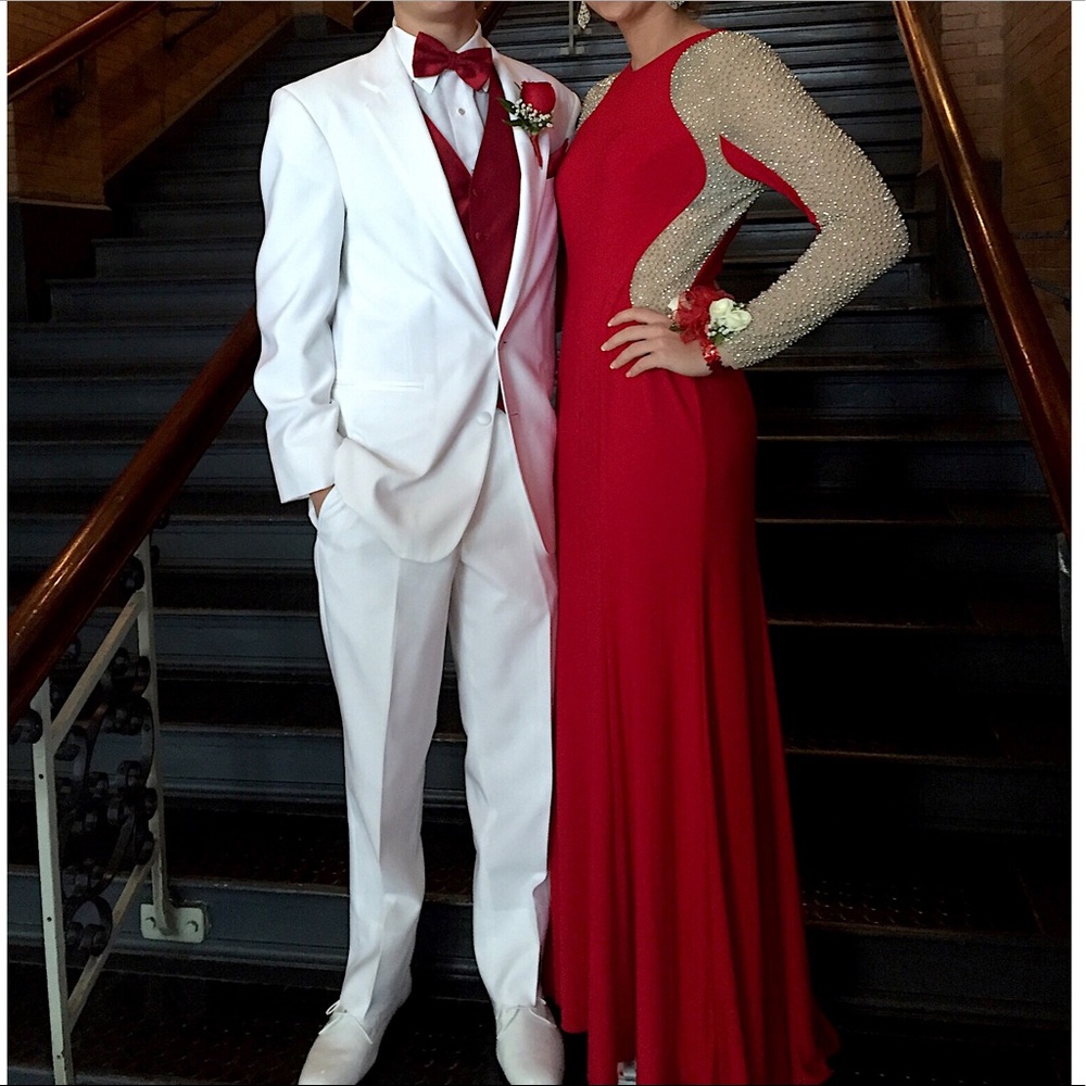Red Longsleeve Prom/Formal Dress